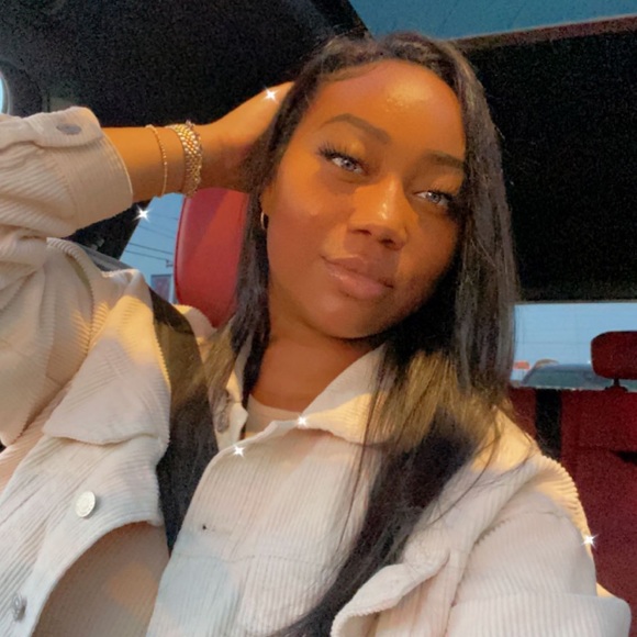 Meet your Posher, Mona - Picture 1 of 1